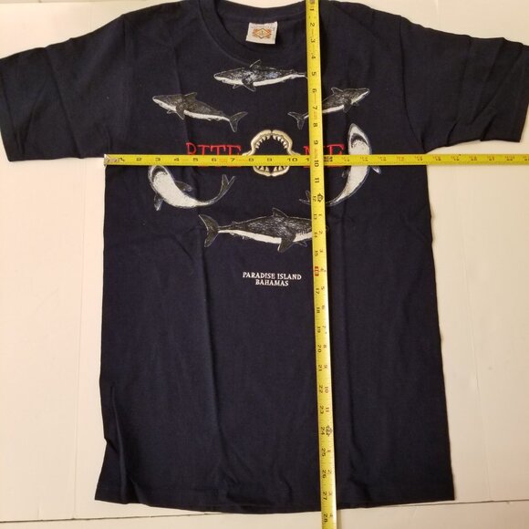 Bahamas Atlantis Paradise Island Yacht Club Blue "Bite me" Shark Jaws Tshirt S! - Picture 6 of 10